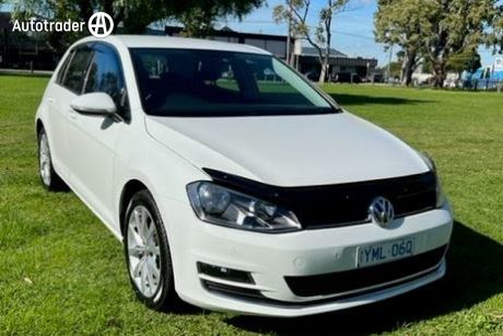 White 2014 Volkswagen Golf Hatchback 110 TDI Highline