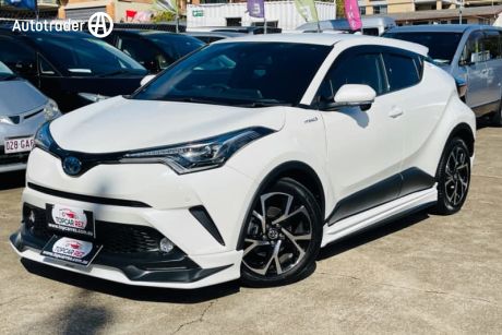 White 2017 Toyota C-HR Wagon (2WD)
