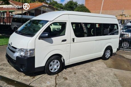 White 2018 Toyota HiAce Bus Commuter (12 Seats)