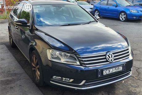 Black 2014 Volkswagen Passat Wagon 130 TDI Highline