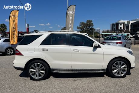 White 2013 Mercedes-Benz ML350 Wagon CDI Bluetec (4X4)