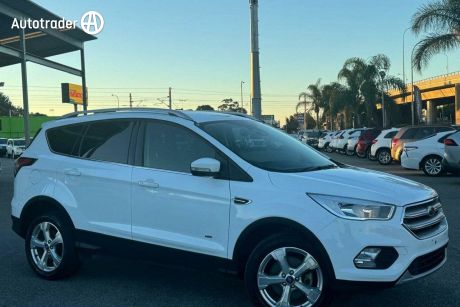White 2019 Ford Escape Wagon Trend (fwd)
