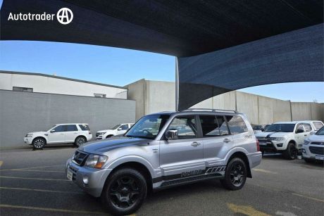 Silver 2005 Mitsubishi Pajero Wagon GLS LWB (4X4)