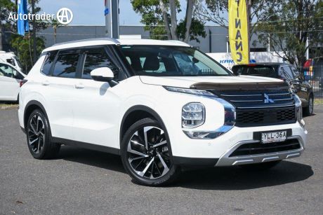 White 2022 Mitsubishi Outlander Wagon Aspire 7 Seat (2WD)
