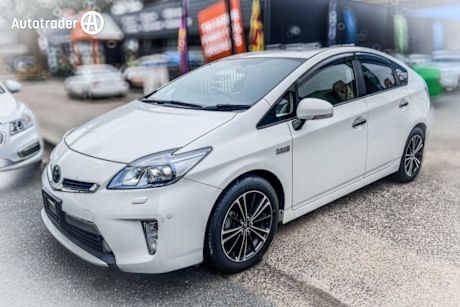 White 2012 Toyota Prius Hatch G Hybrid Plug-in