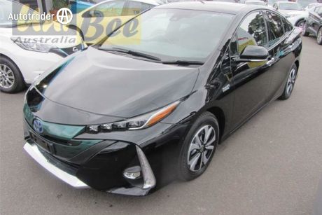 Black 2017 Toyota Prius Hatch Plug-in Hybrid