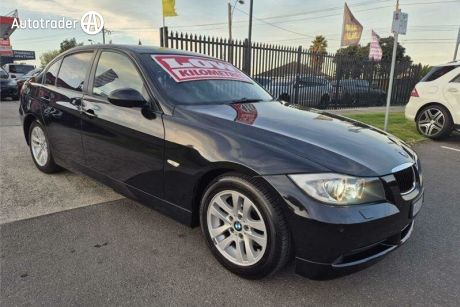 Black 2008 BMW 320I Sedan