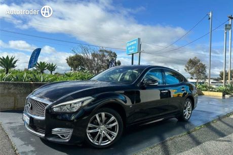 Black 2016 Infiniti Q70 Sedan 3.7 GT