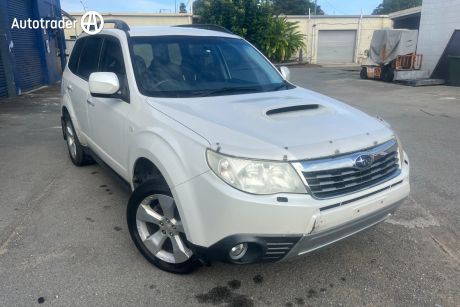 White 2008 Subaru Forester Wagon XT