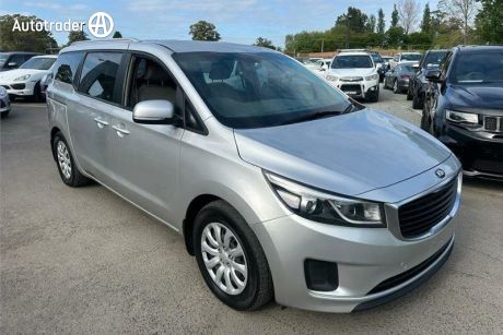 Silver 2016 Kia Carnival Wagon S