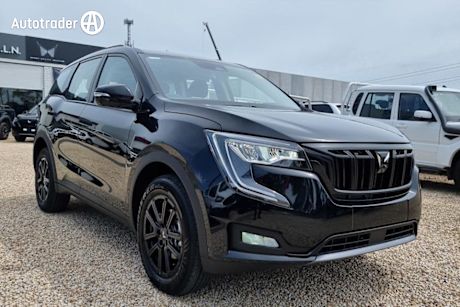 Black 2024 Mahindra XUV700 SUV AX7L