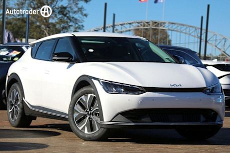 White 2024 Kia EV6 Wagon AIR RWD
