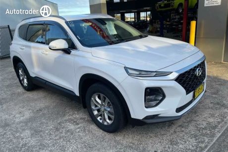 White 2019 Hyundai Santa FE Wagon Active (awd)