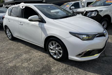 White 2016 Toyota Corolla Hatchback Ascent Sport