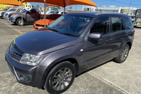 Grey 2015 Suzuki Grand Vitara Wagon Navigator (4X2)