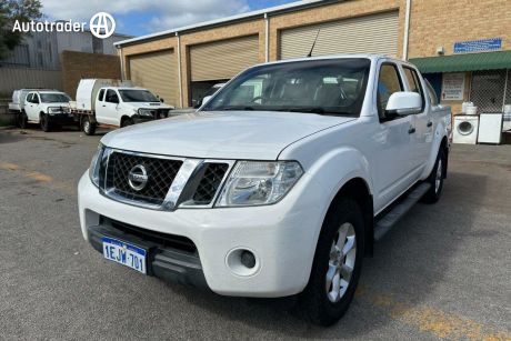 White 2013 Nissan Navara Dual Cab Pick-up ST (4X4)