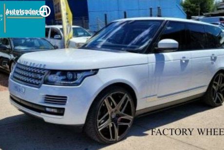 White 2015 Land Rover Range Rover Wagon Vogue SE SDV8