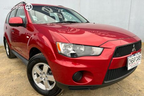 Red 2010 Mitsubishi Outlander Wagon LS
