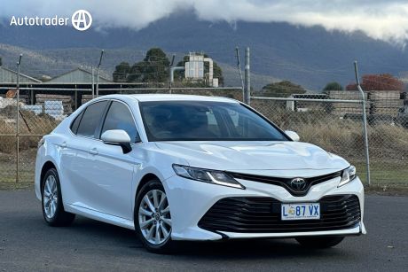 White 2018 Toyota Camry Sedan Ascent