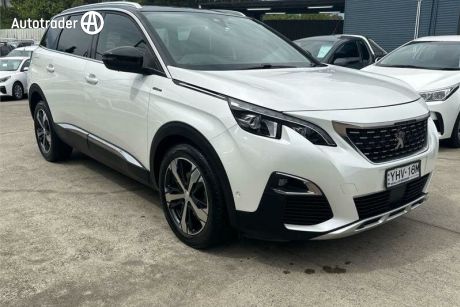 White 2018 Peugeot 5008 Wagon GT Line