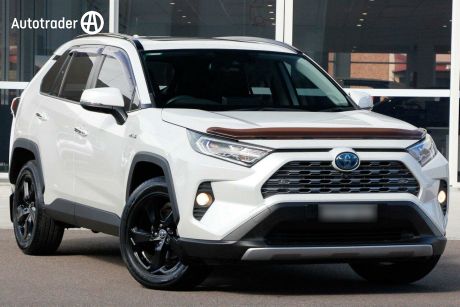 White 2020 Toyota RAV4 Wagon Cruiser (awd) Hybrid