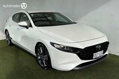 White 2020 Mazda 3 Hatchback G20 Touring