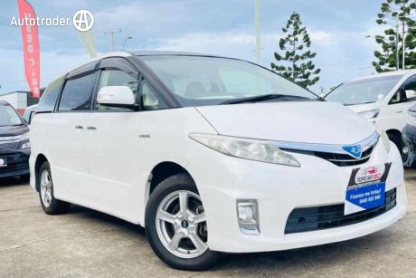 White 2013 Toyota Estima Wagon