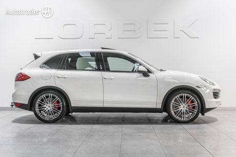 White 2010 Porsche Cayenne Wagon S MY11