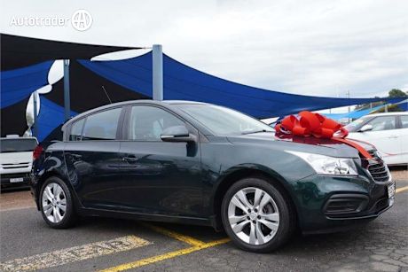 Green 2015 Holden Cruze Hatchback Equipe