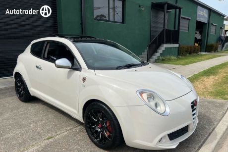 White 2009 Alfa Romeo Mito Hatchback Sport