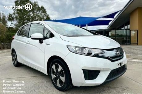 White 2015 Honda Fit Hatch