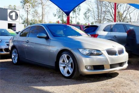Gold 2007 BMW 323I Coupe