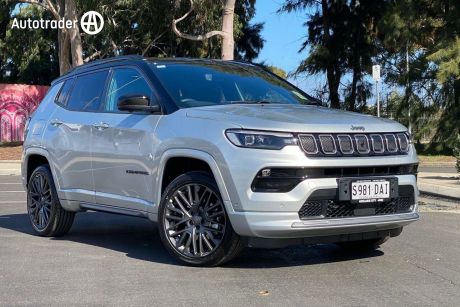 Silver 2023 Jeep Compass Wagon S-Limited