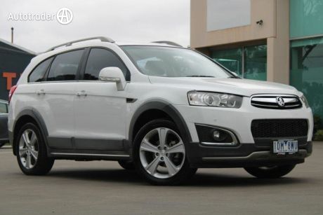 White 2014 Holden Captiva Wagon