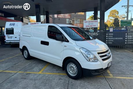 White 2017 Hyundai Iload Van 3S Liftback