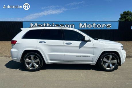 White 2015 Jeep Grand Cherokee Wagon Overland (4X4)