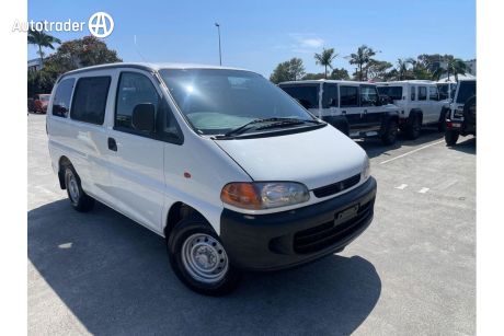 White 1997 Mitsubishi Starwagon Wagon GL