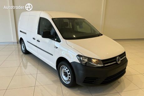 White 2017 Volkswagen Caddy Van Maxi TSI220