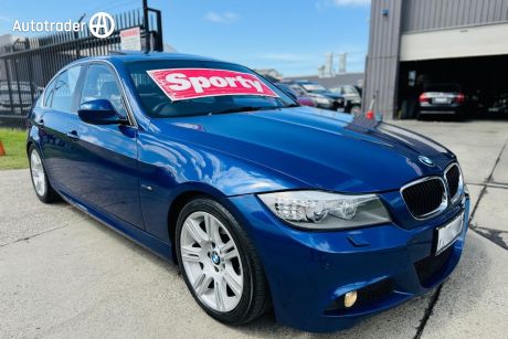 Blue 2010 BMW 320I Sedan Executive