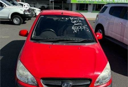Red 2010 Hyundai Getz Hatchback S