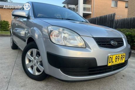 Silver 2008 Kia RIO Hatchback LX