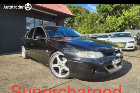 Black 2000 HSV Clubsport Sedan R8