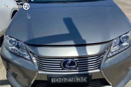 Silver 2014 Lexus ES300H Sedan Luxury