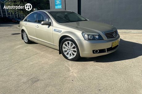 Gold 2006 Holden Statesman Sedan V6