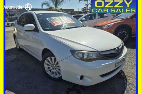White 2010 Subaru Impreza Hatchback R (awd)