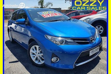 Blue 2013 Toyota Corolla Hatchback Ascent Sport