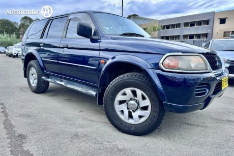 Blue 2003 Mitsubishi Challenger Wagon XS