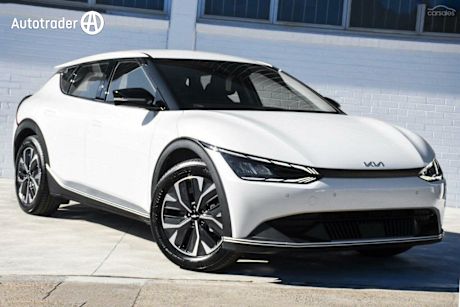White 2023 Kia EV6 Wagon AIR RWD