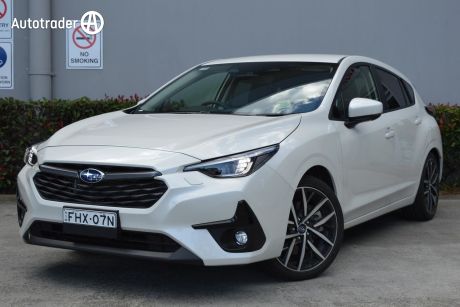 White 2024 Subaru Impreza Hatchback 2.0R (awd)