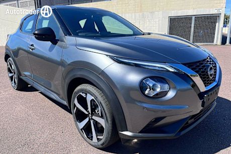 Grey 2023 Nissan Juke Hatchback ST-L